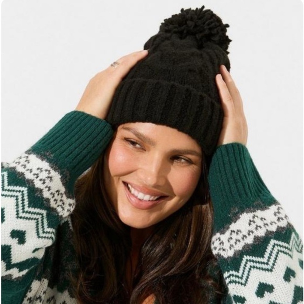 Torrid black chunky cable knit pompom beanie